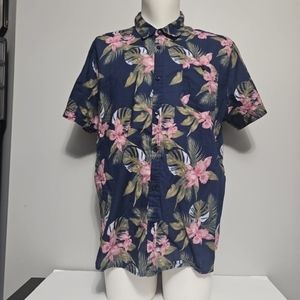 Men's aloha floral Hawaiian short sleeve shirt